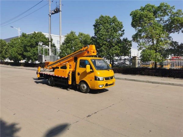 國六東風途逸16米高空作業車 高效安全，城市建設的得力助手